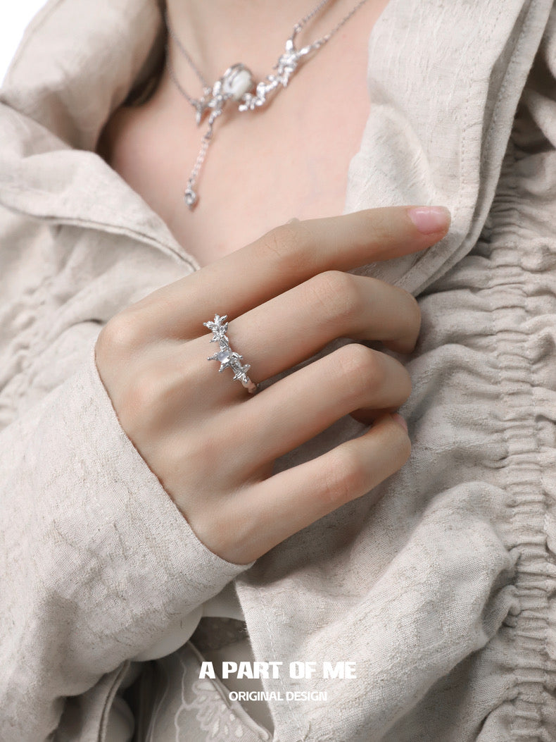 Butterfly Silhouette S925 Sterling Silver White Agate Butterfly Resizable Ring