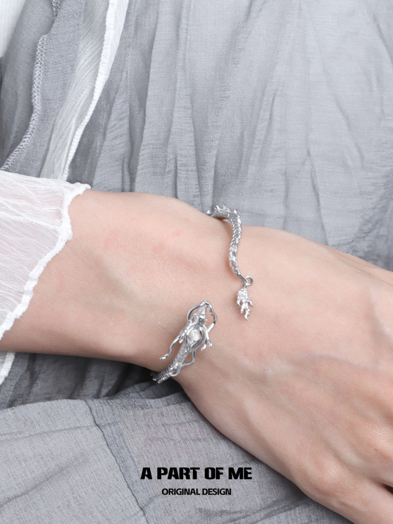 The Fortune Dragon 18K Platinum Plating Resizable Bangle