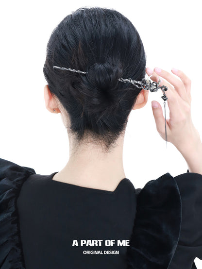 Dark Moon 18K Black Platinum Plating Natural Shell Tassel Hairpin