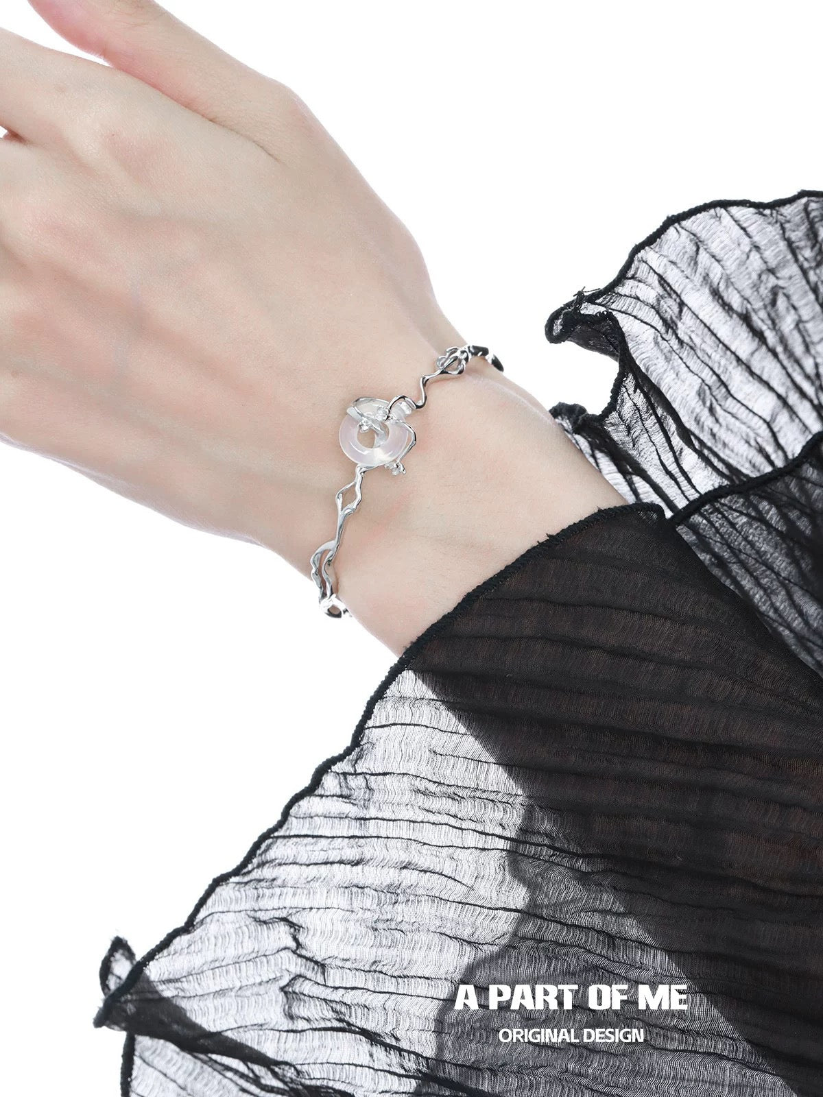 Laurel Series S925 Sterling Silver Natural Chalcedony Bangle