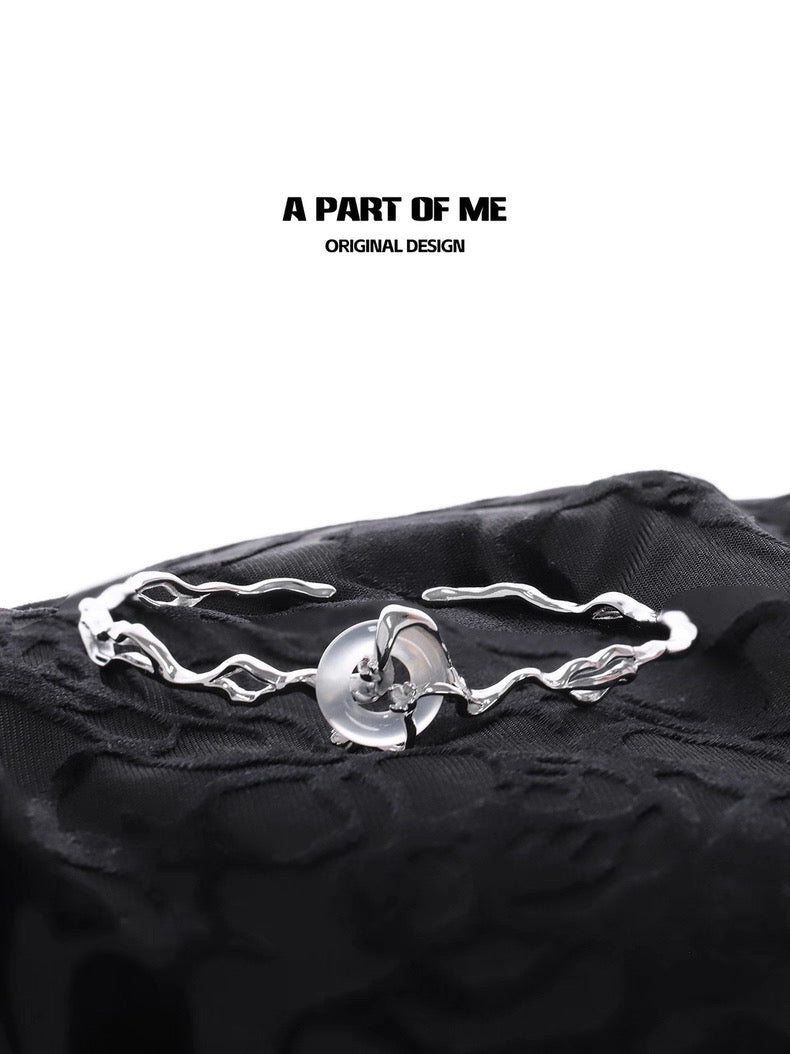 Laurel Series S925 Sterling Silver Natural Chalcedony Bangle