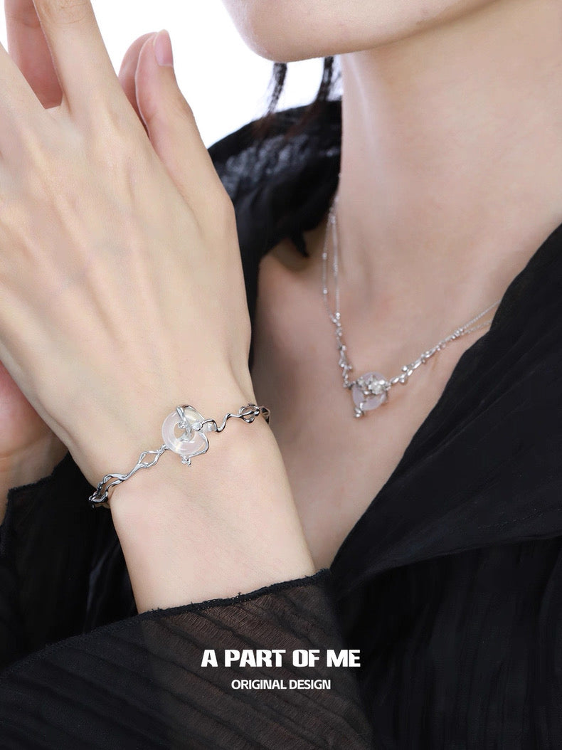 Laurel Series S925 Sterling Silver Natural Chalcedony Bangle