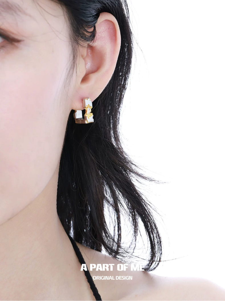 Sun & Moon 18K Platinum Plating Square Huggies Earrings