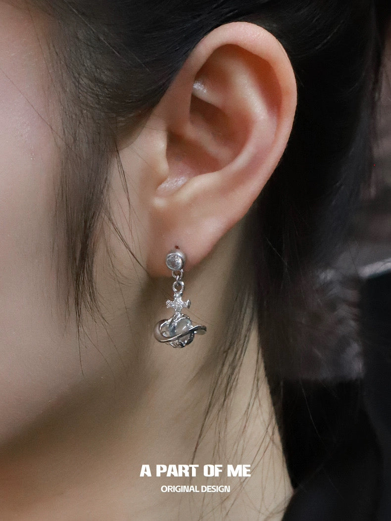 Mercury Collection 18K Platinum Plating Crystal Glass Dangle Stud Earrings