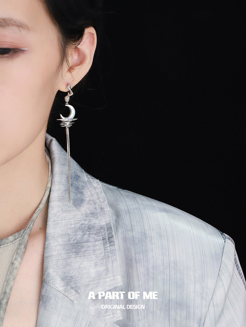 The Moon on Water 18K Platinum Plating Natural Shell Tassel Earrings