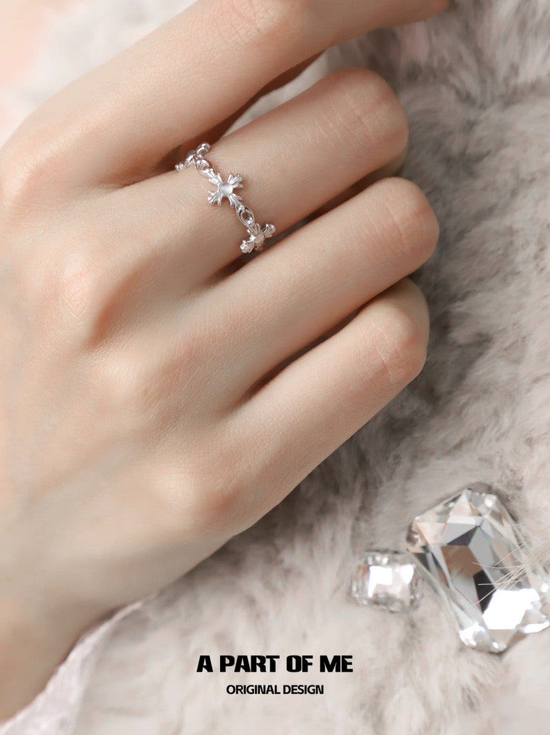 Daisy S925 Sterling Silver White Agate Adjustable Ring