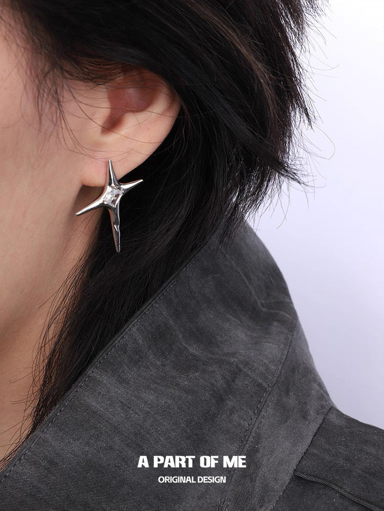 Ethereal 18K Platinum Plating Unisex Irregular Four-Pointed Star Stud Earrings