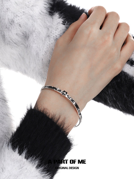 The Winter Kitten S925 Sterling Silver Cat Bangle
