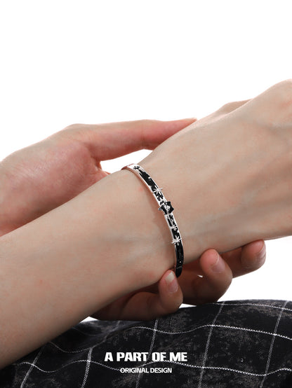 The Winter Kitten S925 Sterling Silver Cat Bangle