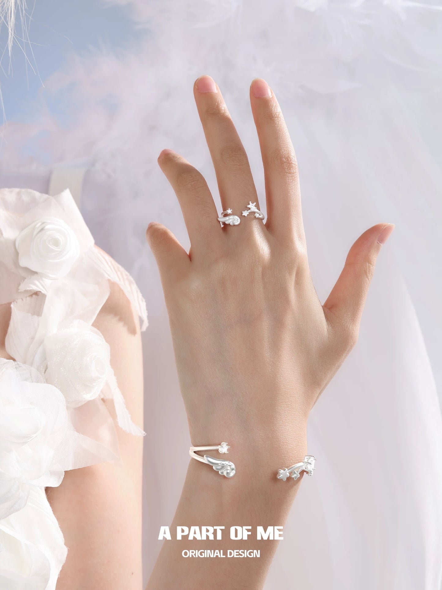 Angel Dream 18K Platinum Plating Angel Wings Bangle