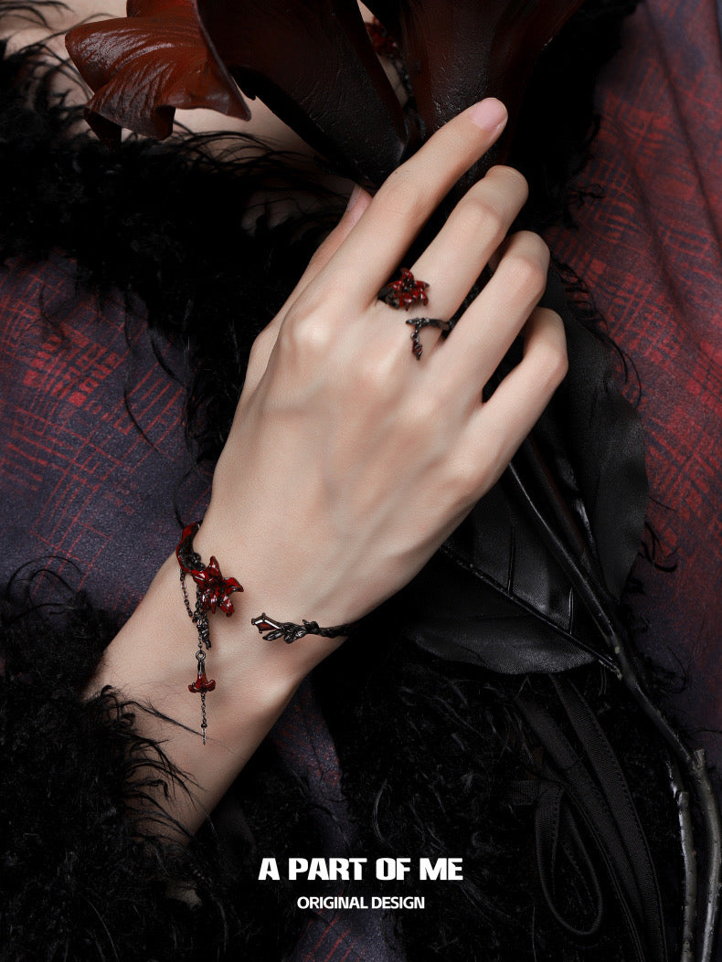 Datura Collection 18K Black Gold Plated Bangle